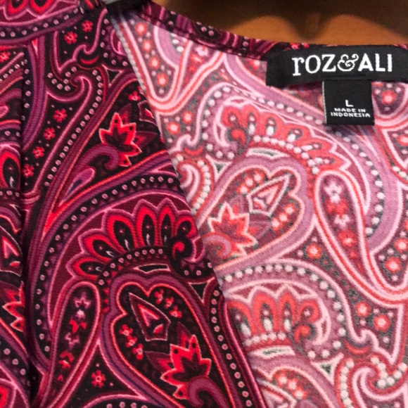 Roz & Ali, Top, V-Neck, Sleeveless; Paisley - Picture 3 of 4